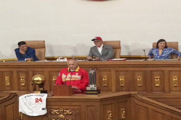 Asamblea Nacicional homenajeó a los Tiburones de La Guaira campeones del Caribe