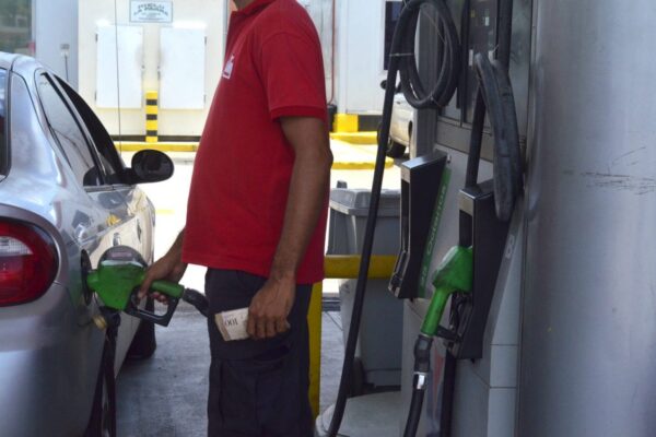 Director de Fedeagro asoma aumento del combustible