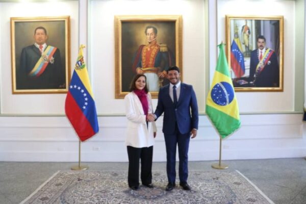 Llegó a Venezuela Glivania María de Oliveira, la nueva embajadora de Brasil
