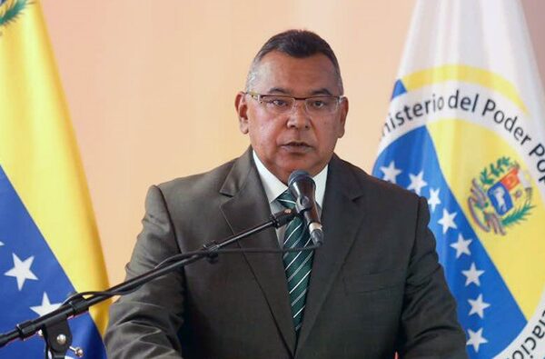 ¡Aló, Rosales! Maduro nombró a Néstor Reverol “padrino del Zulia”