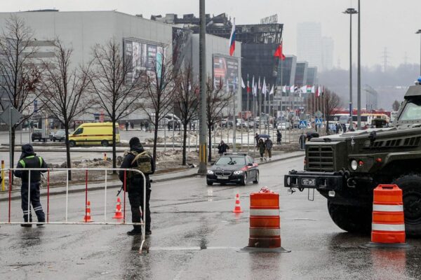 11 detenidos por el atentado que deja ya 115 muertos y un centenar de heridos en Moscú