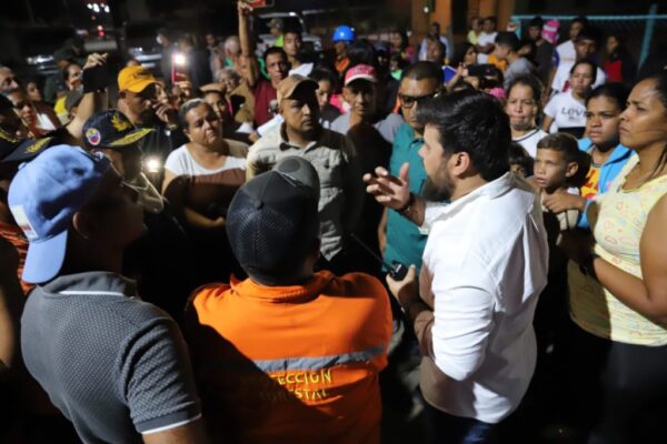 315 familias son resguardadas tras incendio forestal en Uverito