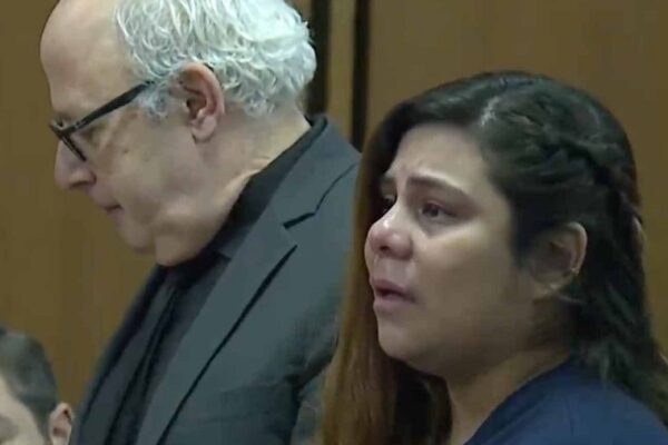 Cadena perpetua para madre que se fue de vacaciones y dejó sola a su bebé causando su muerte