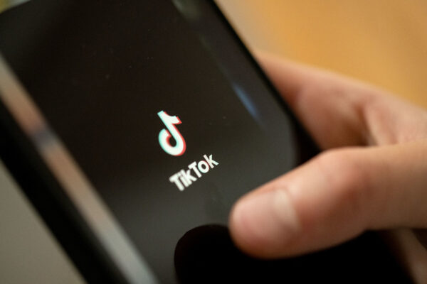 Cámara de Representantes de EEUU aprueba proyecto de ley que podría prohibir TikTok