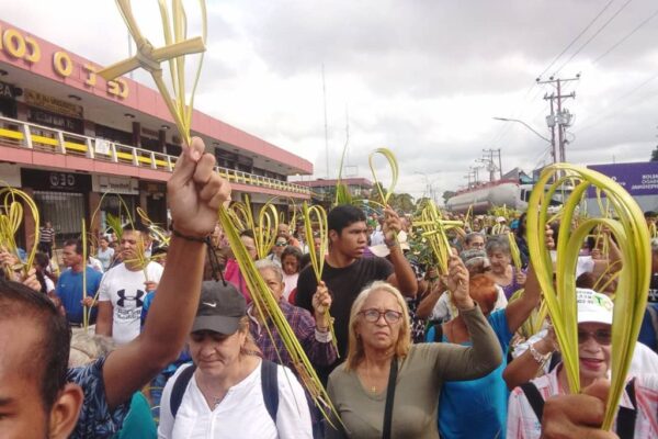 Domingo de Ramos en las regiones
