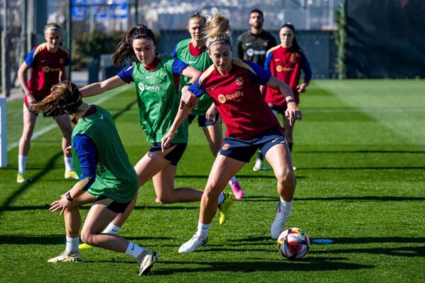El rompecabezas de Alexia Putellas: sin sitio en el campo y con la renovación pendiente | Fútbol | Deportes EL PAÍS