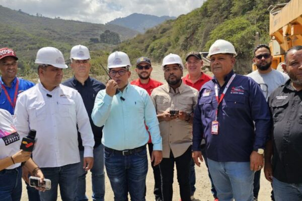 Impulsan Plan de Asfaltado con voladura en Canteras de Caracas
