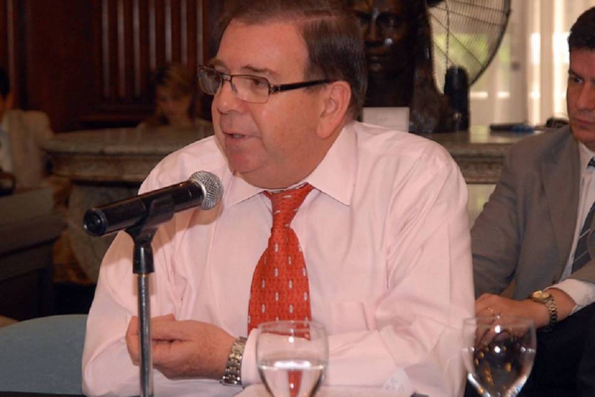 La MUD entró al juego, Postuló a Edmundo González Urrutia luego de una prórroga de 12 horas dada por el CNE
