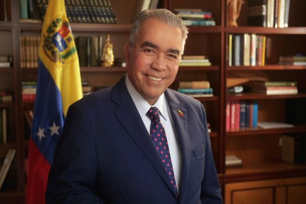 Luis Eduardo Martínez propuso suscribir tres pactos que garanticen preservar la paz