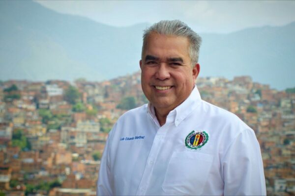 Luis Eduardo Martínez solicita duplicar puntos de inscripción y actualización del Registro Electoral