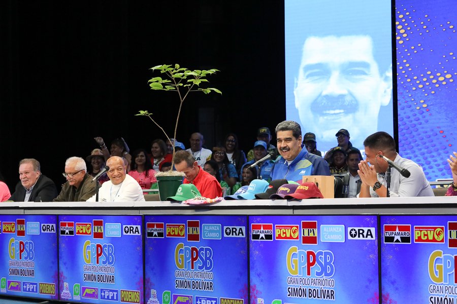 Maduro: La unión del Gran Polo Patriótico fue construida en acción