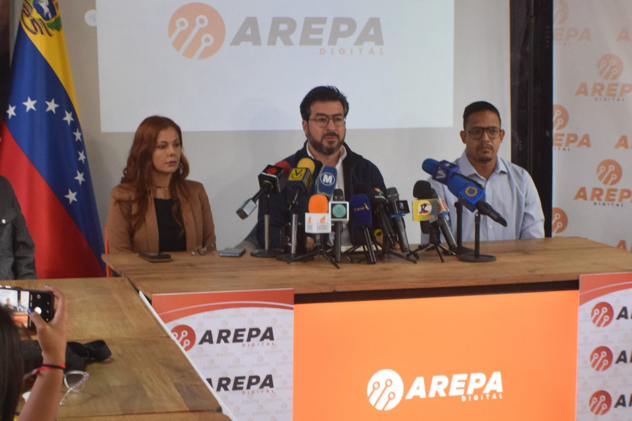 "Nosotros no somos una piedra en el camino, para el cambio democrático en el país"