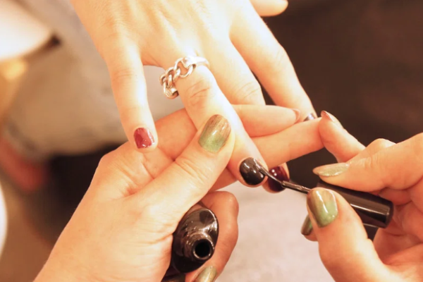 el arte de cuidar manos y pies