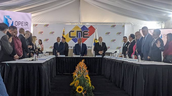 CNE suscribe convenios de veeduría con el CEELA y Opeir para las elecciones presidenciales