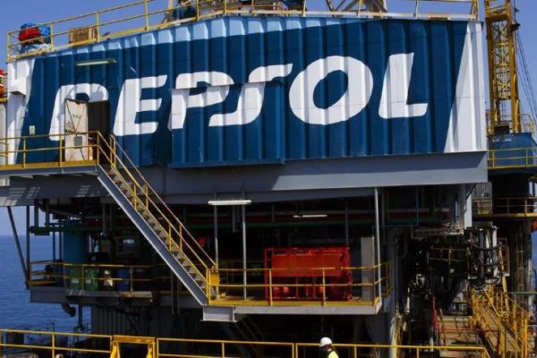 Repsol mantiene conversaciones con EEUU para asegurar su continuidad en Venezuela Repsol invertirá US$400 millones en el estado Trujillo para aumentar producción petrolera