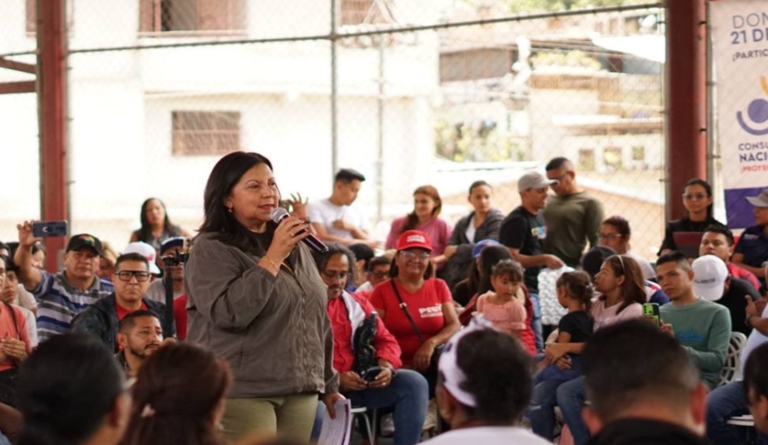 Alcaldesa Meléndez destaca avance de rehabilitación de obras en Caracas