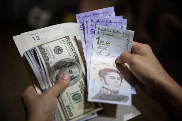 Dólar oficial ya pasó los 57 bolívares