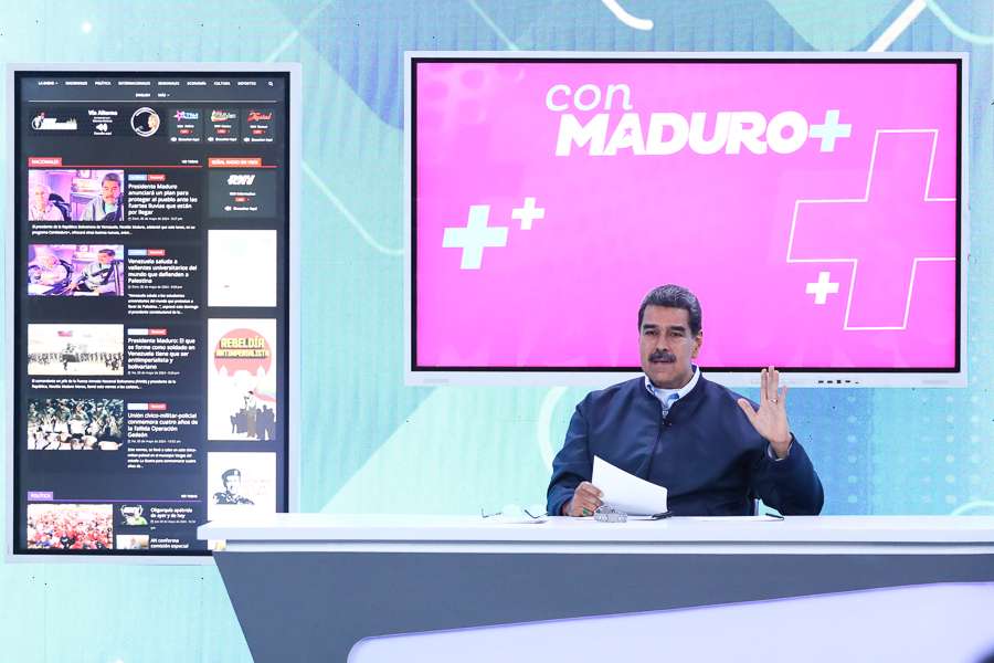 Maduro: El pueblo debe seguir en la calle