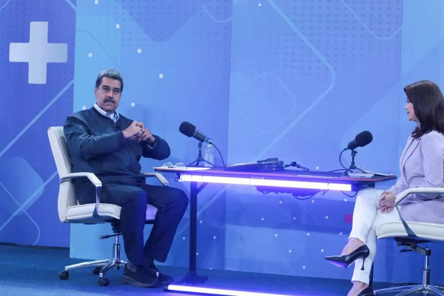 Maduro celebra incremento de la recaudación tributaria en el país