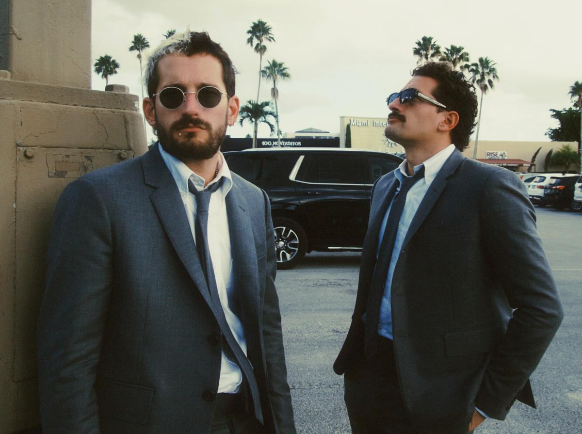 Mau y Ricky presumen video grabado en Caracas