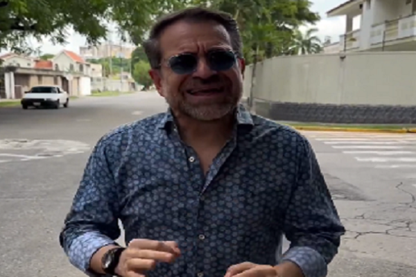 Rafael Lacava advierte sobre policías que azotan en las calles a personas de la tercera edad