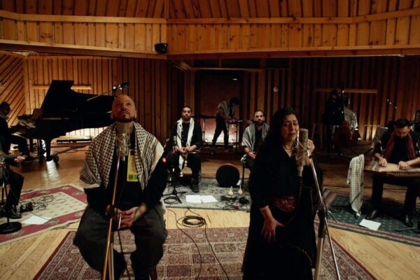 Residente estrena "Bajo los escombros", un canto por Palestina