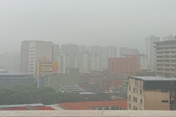 Temporal de lluvias inundan Caracas