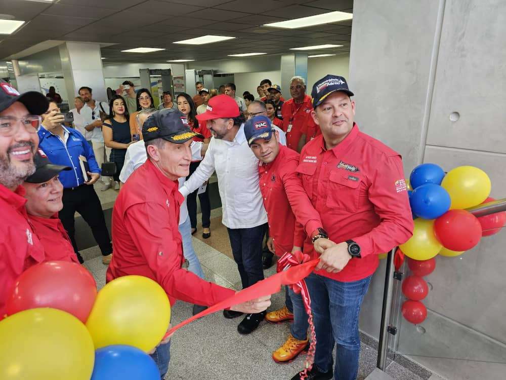 Aeropuerto Internacional de Margarita estrena módulo de escaleras