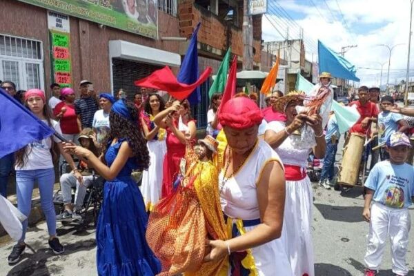 Aragüeños celebraron a San Juan Bautista Aragüeños celebraron a San Juan Bautista