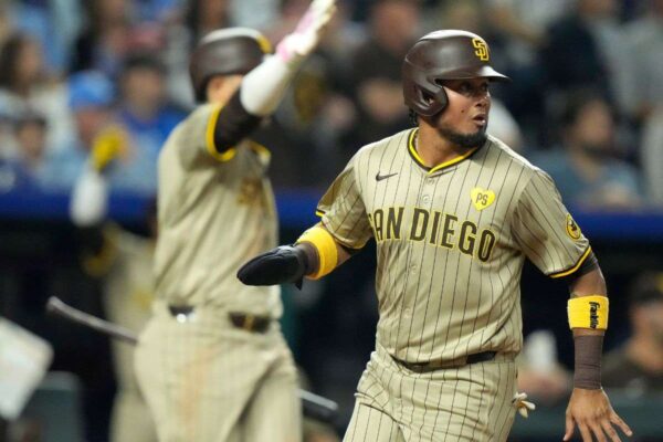 Arráez sigue sin irse en blanco co San Diego Arráez sigue sin irse en blanco co San Diego