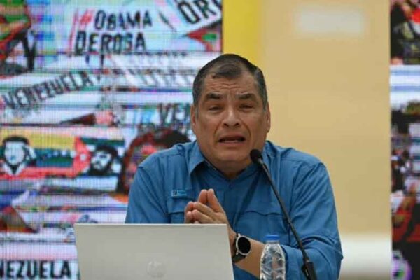 Correa asegura que su regreso a Ecuador es cuestión de tiempo