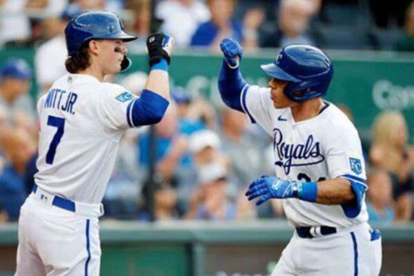 Fermín y Pérez lideraron el triunfo de Kansas City