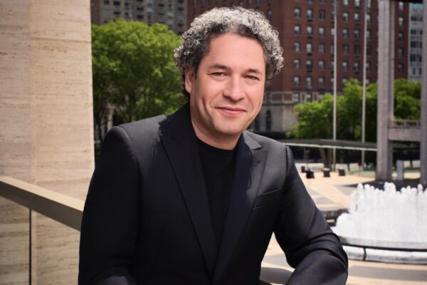 Gustavo Dudamel anuncia documental 'El canto de las manos'