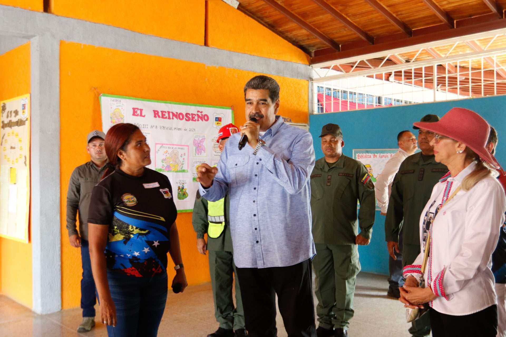 Maduro entrega la Unidad Educativa "Ramón Reinoso Núñez" en Barinas