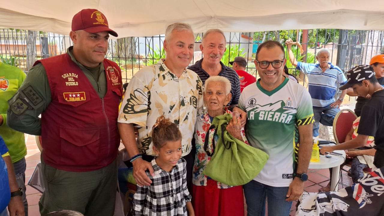 Más de 800 abuelos atendidos con la Jornada "Más años, más Amor"