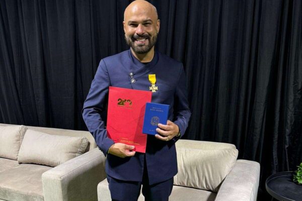 Omar Enrique fue reconocido por sus 30 años de carrera