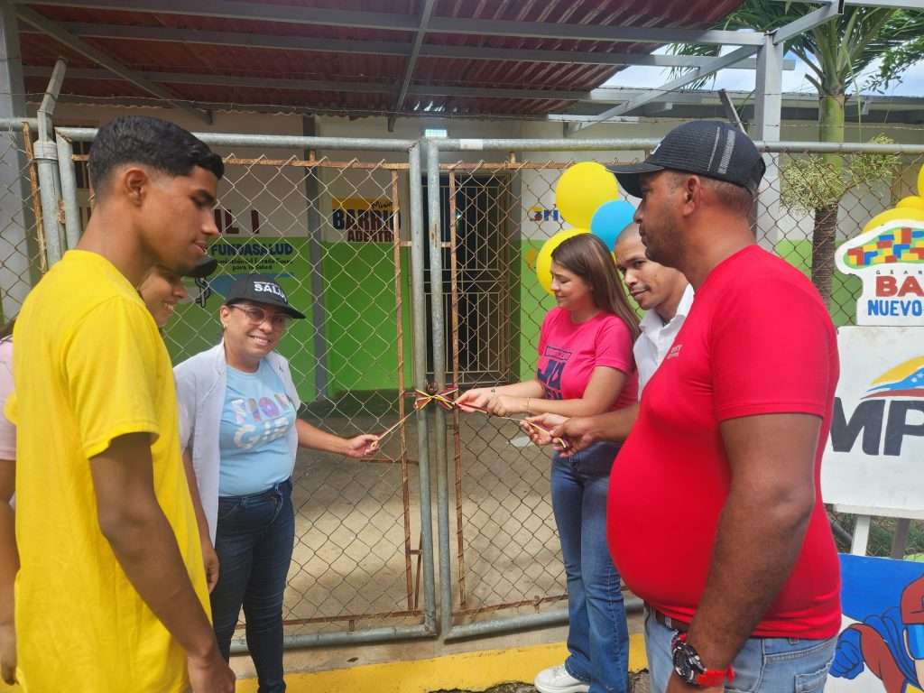 Reinauguran consultorio médico popular y cancha deportiva en Cumaná