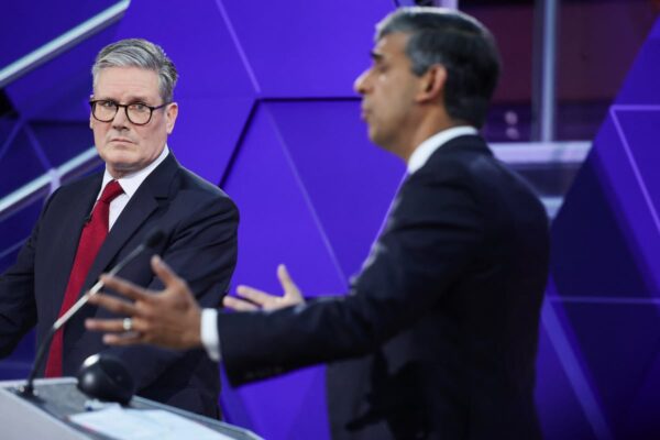 Sunak y Starmer usan el último debate para acusarse mutuamente de falta de integridad | Internacional EL PAÍS