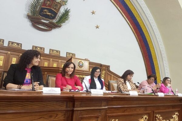 Viceministra Coromoto Godoy Calderón destaca el rol de las diplomáticas venezolanas en el servicio exterior Viceministra Coromoto Godoy Calderón destaca el rol de las diplomáticas venezolanas en el servicio exterior - FOTO