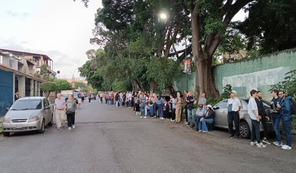 Abren los centros para ejercer el voto este 28 de julio