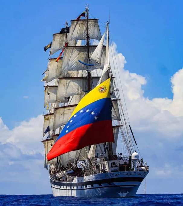 Buque Escuela Simón Bolívar llegó a Barranquilla Colombia