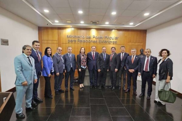 Delegación de Türkiye se suma a veedores internacionales del 28J