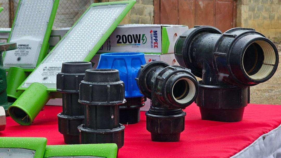 Entregan insumos para sistema de agua potable en Charallave
