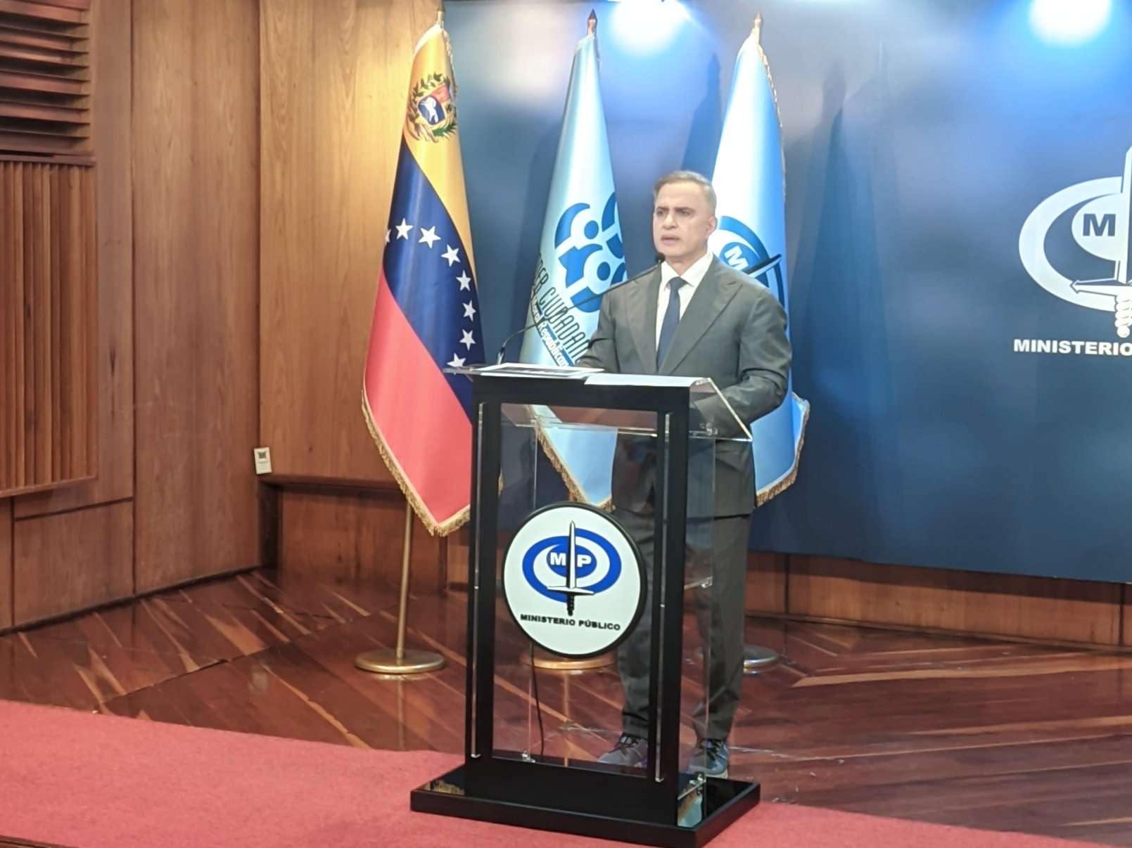 Fiscal: en el país no hay protestas, hay focos violentos para crear caos