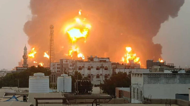 Israel bombardea ciudad portuaria yemení tras el ataque de los hutíes en Tel Aviv