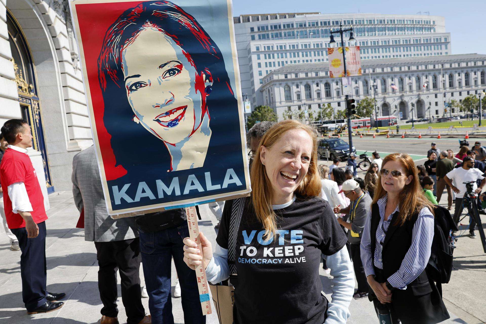 Kamala Harris alcanza apoyo de suficientes delegados para garantizar su nominación