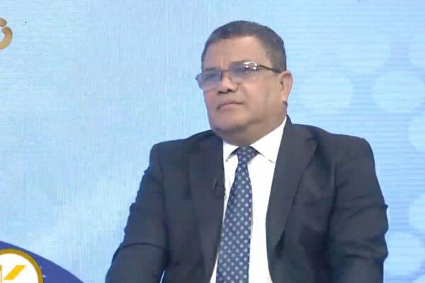 La comunidad internacional debe respetar el Gobierno que escojan los venezolanos