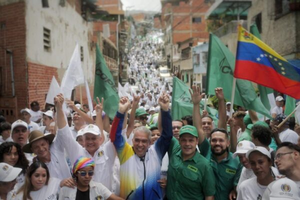 Luis Eduardo Martínez confirma que tendrá dos cierres de campaña en Caracas