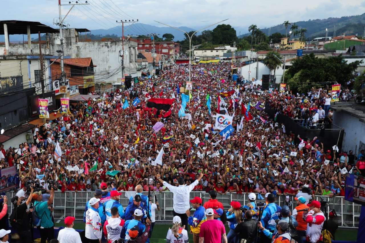 Maduro: Sicarios comunicacionales están alineados para cantar fraude