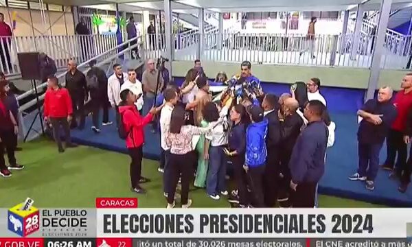 Nicolás Maduro ejerció su derecho al voto para las presidenciales